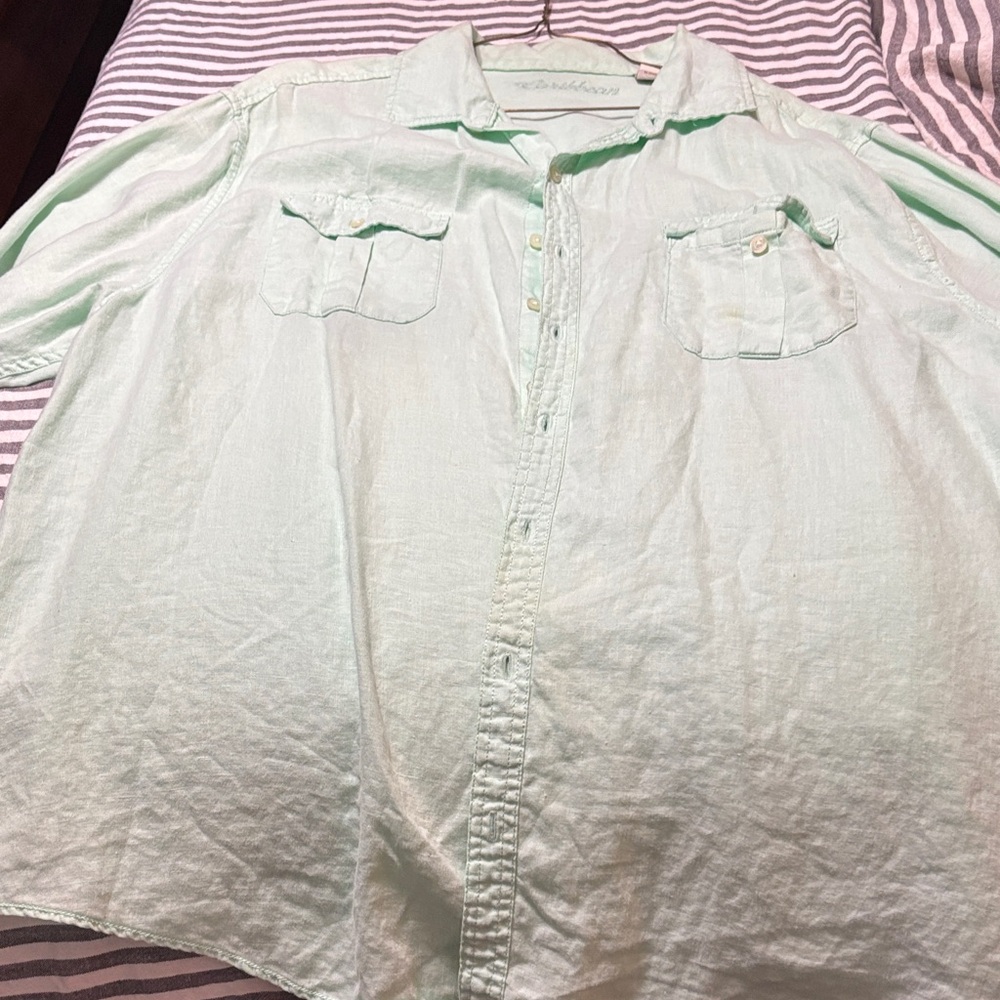 Light Green Linen Button-Up Shirt